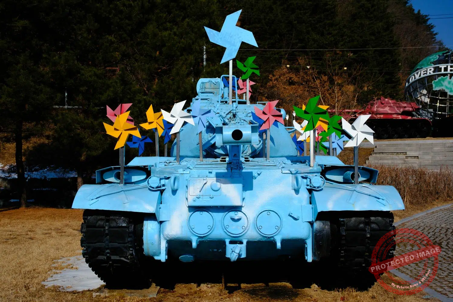 art-peace-park-05 An old tank transformed into a work of art at the Hwacheon Art Peace Park (February 2025).