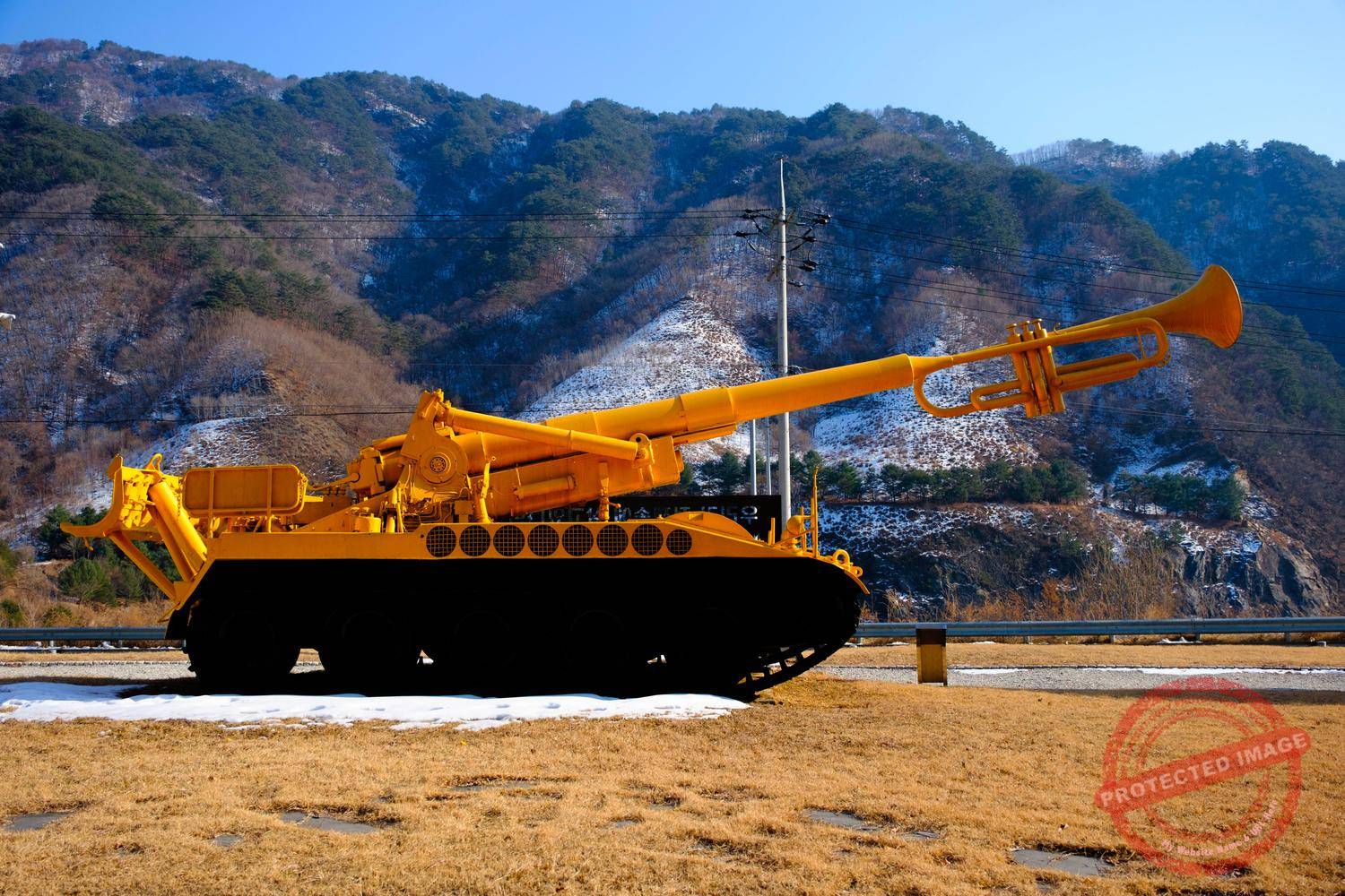 art-peace-park-hwacheon A tank transformed into a work of art at the Art Peace Park in Hwacheon (February 2025).